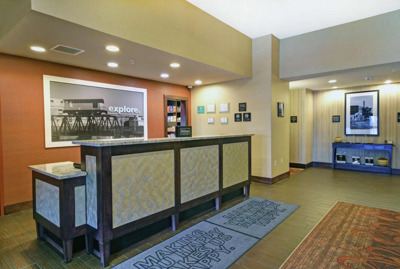Hampton Inn Beloit Eksteriør billede