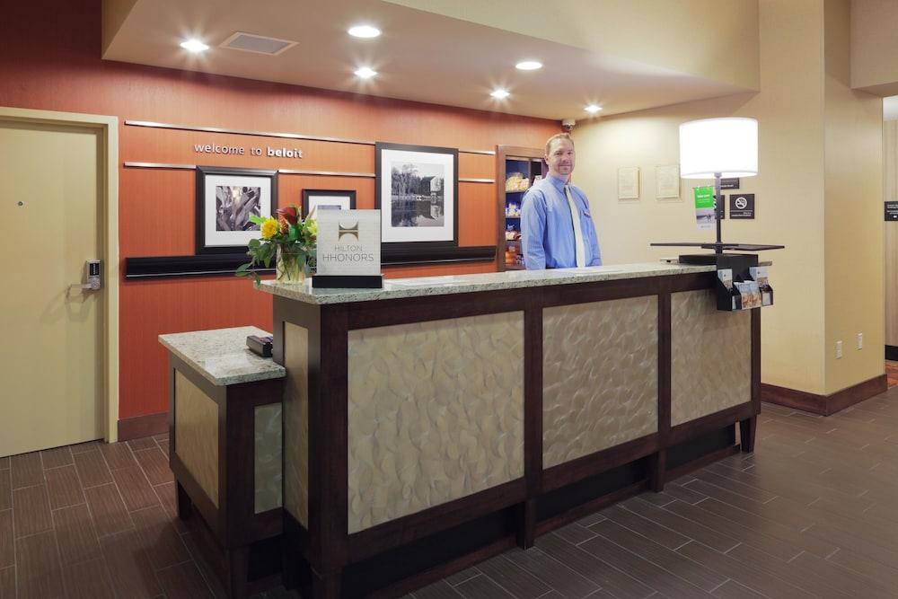 Hampton Inn Beloit Eksteriør billede